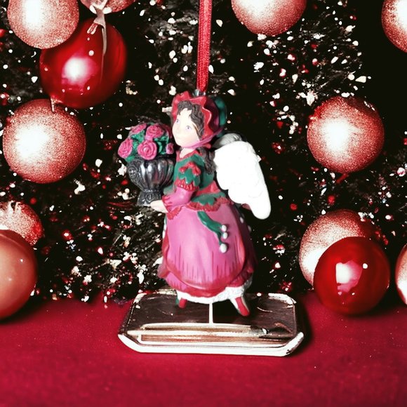 1999 Hallmark Keepsake Ornament Rose Angel: The Language of Flowers 4th & Final - Picture 6 of 9